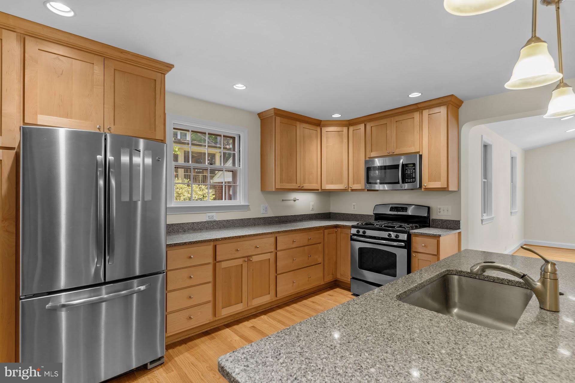 5534 17TH STREET N