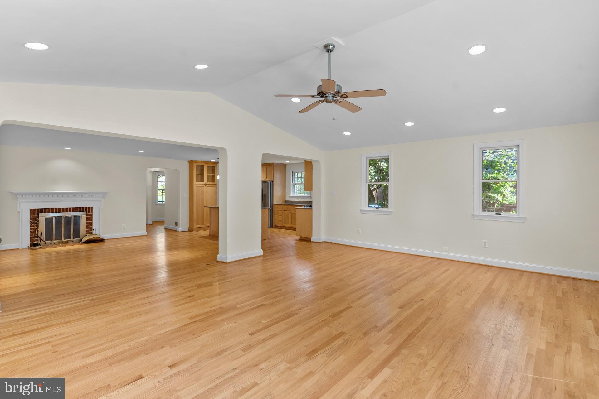 5534 17TH STREET N