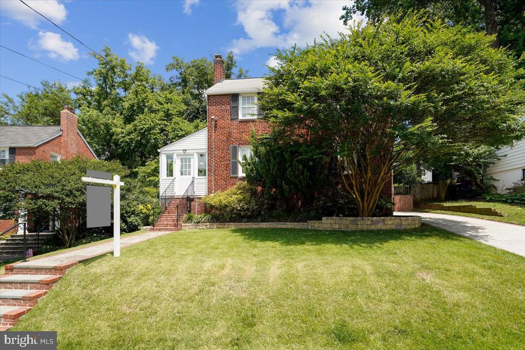 1027 N MCKINLEY ROAD