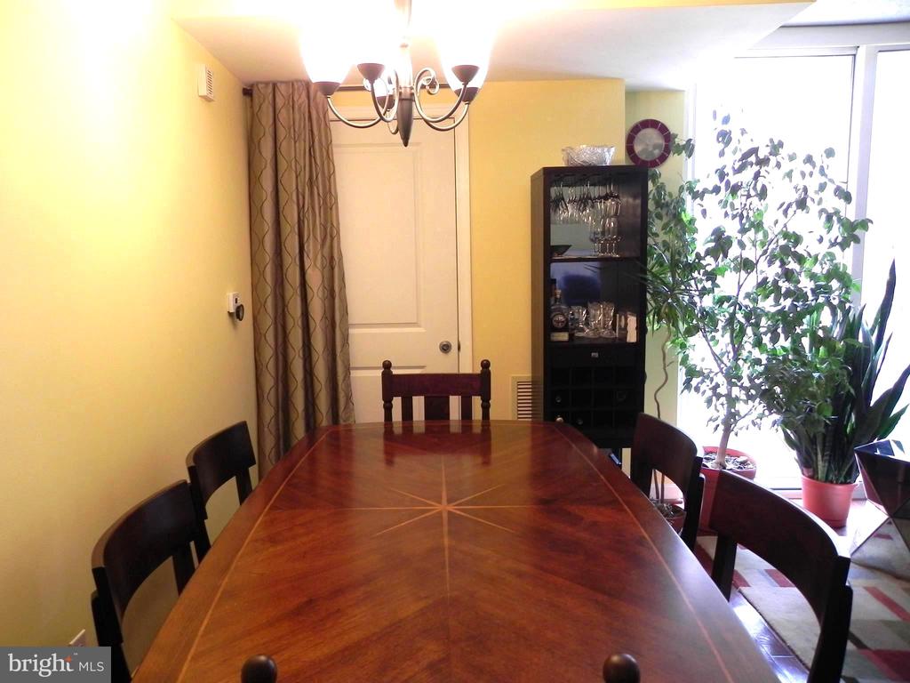 880 POLLARD STREET N Unit: 504
