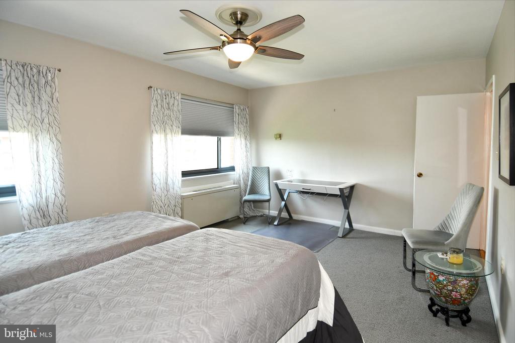 1200 S ARLINGTON RIDGE ROAD 704