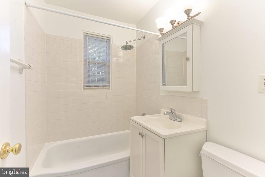 1423 N NASH STREET Unit: N-208