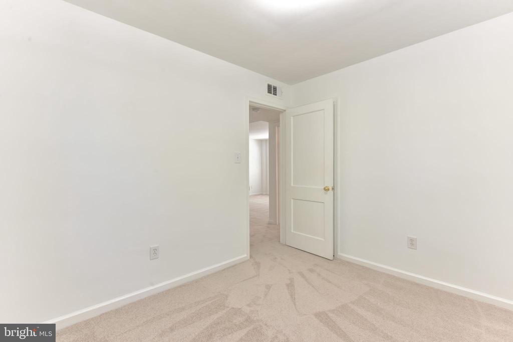 1423 N NASH STREET Unit: N-208