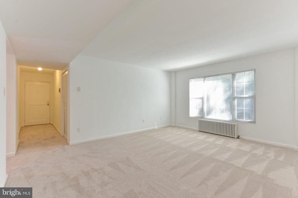 1423 N NASH STREET Unit: N-208
