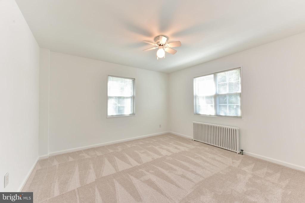 1423 N NASH STREET Unit: N-208