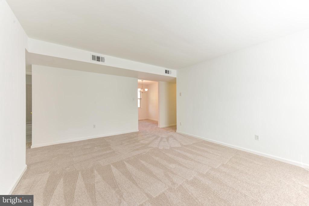 1423 N NASH STREET Unit: N-208
