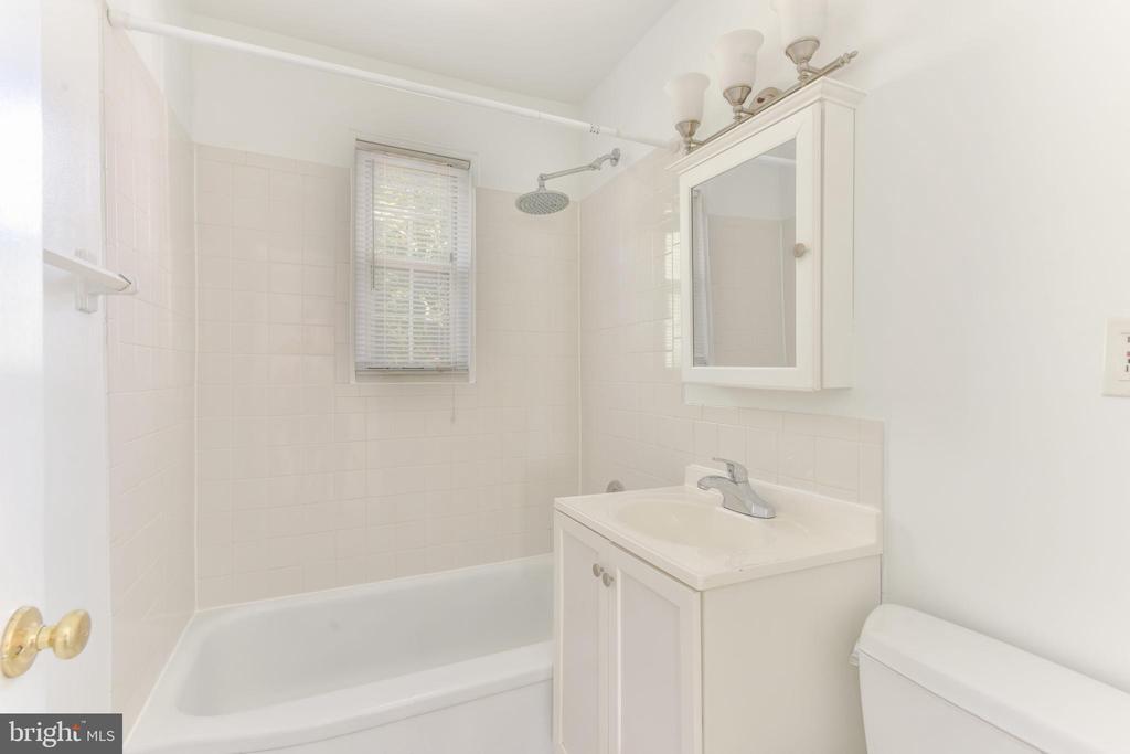 1423 N NASH STREET Unit: N-208