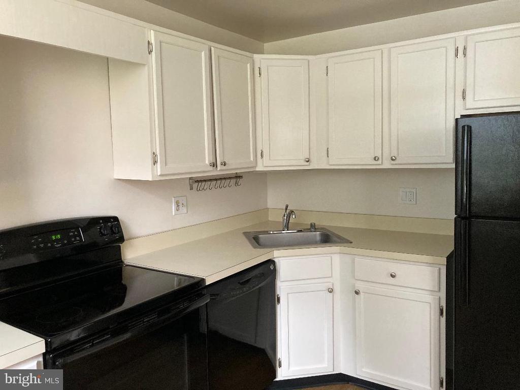 1813 KEY BOULEVARD Unit: 10536