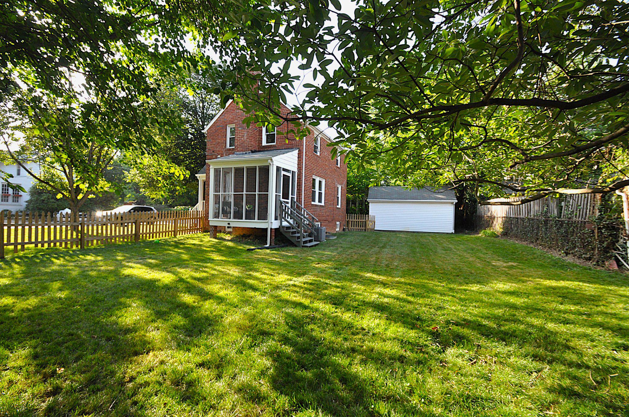 835 N BUCHANAN STREET