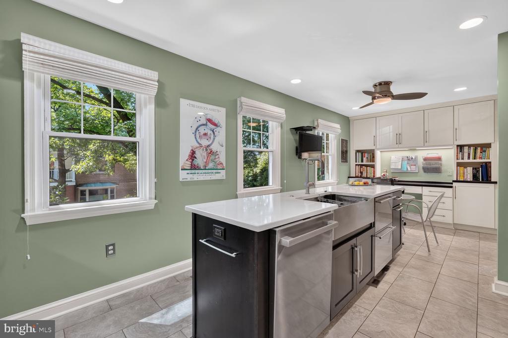 2015 N BRANDYWINE STREET N