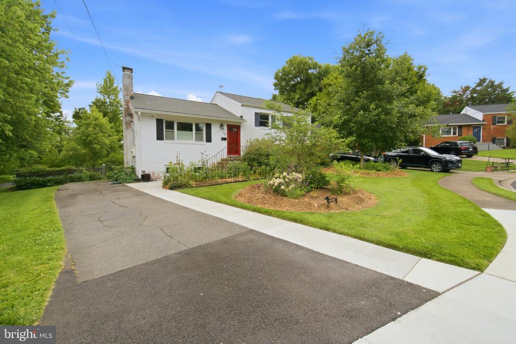 6100 22ND ROAD N