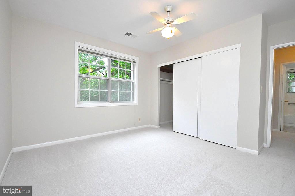 2511 S WALTER REED DRIVE Unit: B