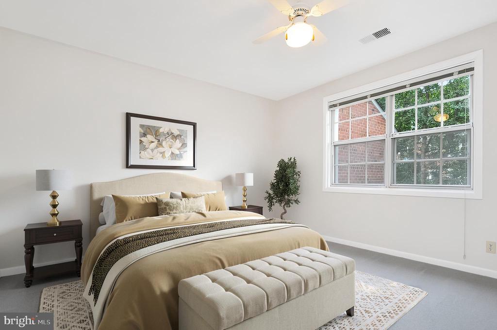 2511 S WALTER REED DRIVE Unit: B