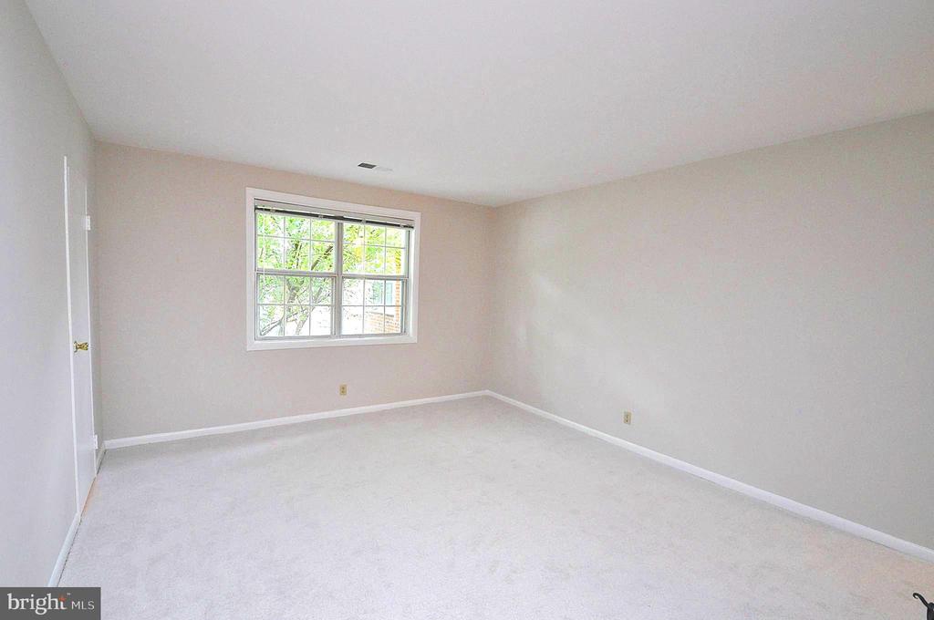 2511 S WALTER REED DRIVE Unit: B