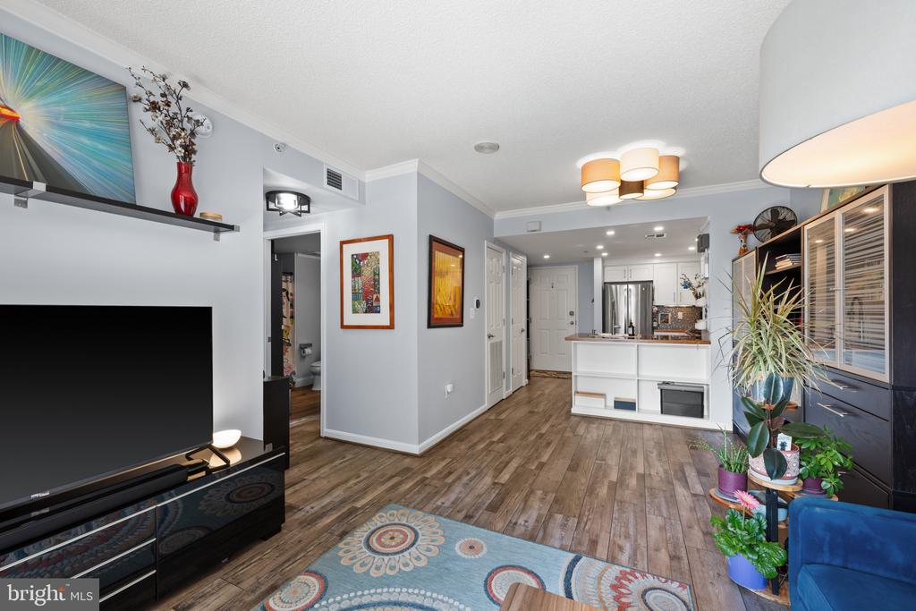 3835 9TH STREET N Unit: 508E