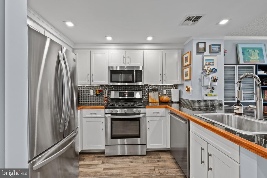 3835 9TH STREET N Unit: 508E