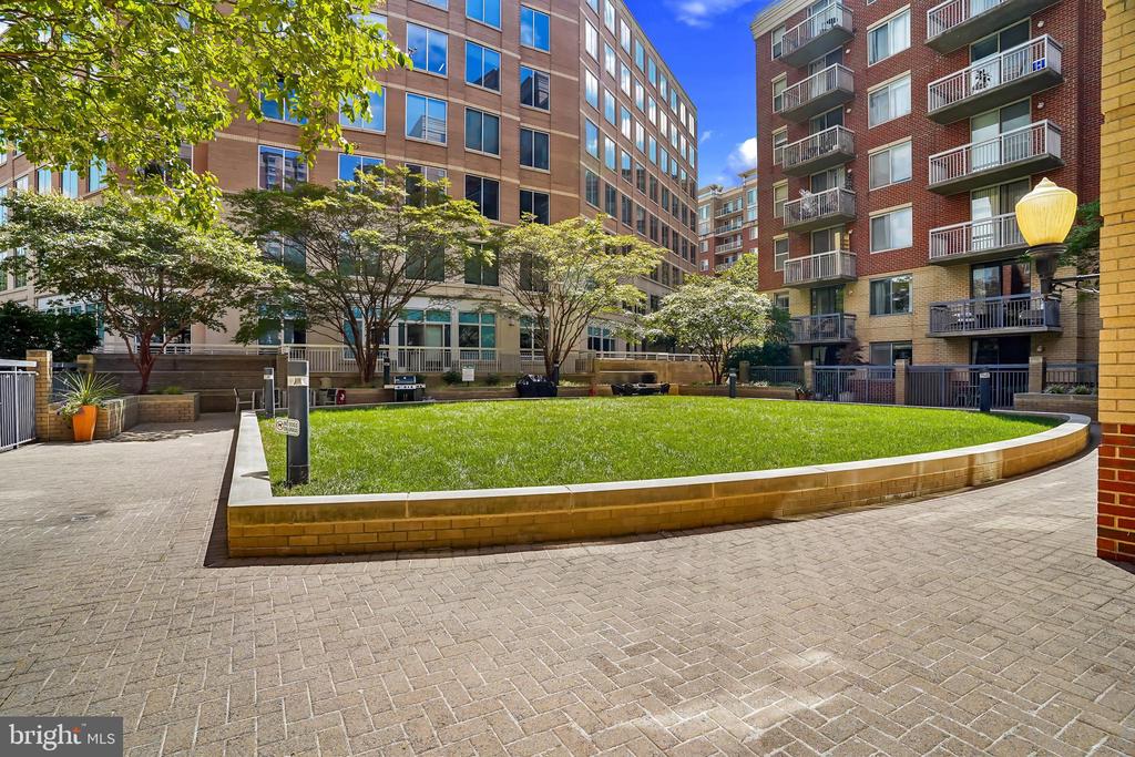 3835 9TH STREET N Unit: 508E