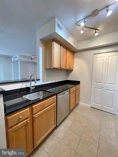 880 N POLLARD STREET Unit: 605