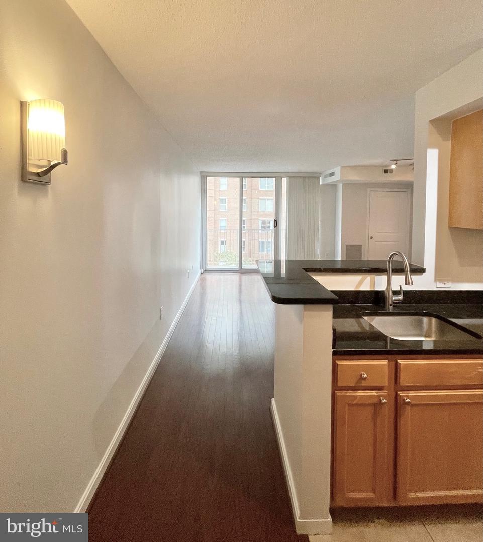 880 N POLLARD STREET Unit: 605
