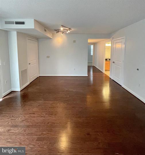 880 N POLLARD STREET Unit: 605