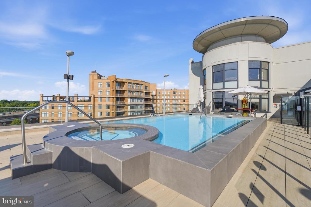 1021 N GARFIELD STREET Unit: 929