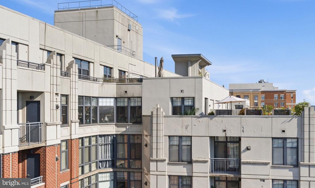 1021 N GARFIELD STREET Unit: 929