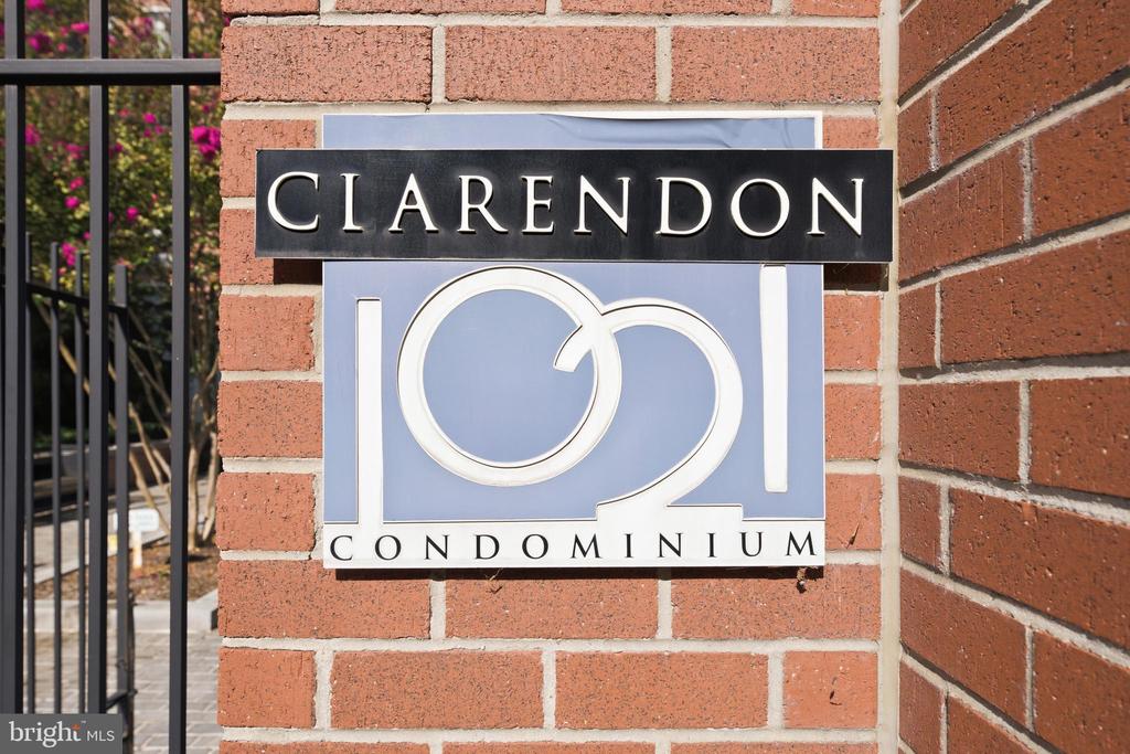 1021 N GARFIELD STREET Unit: 929