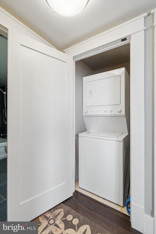 1021 N GARFIELD STREET Unit: 929