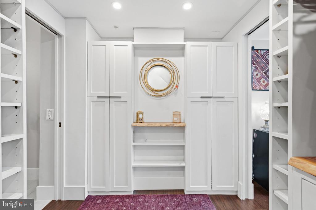 1021 N GARFIELD STREET Unit: 929