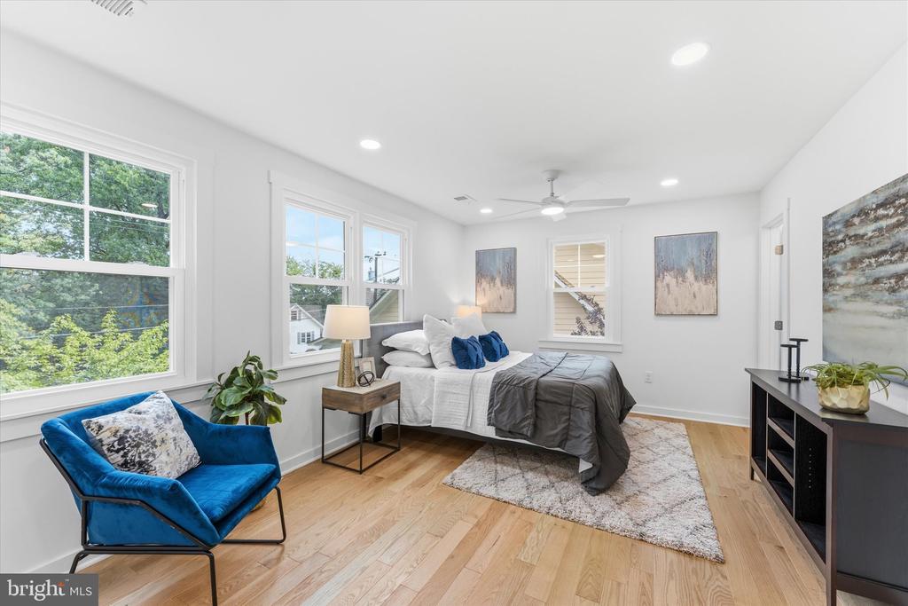 3906 14TH STREET N