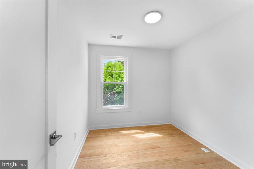 3906 14TH STREET N