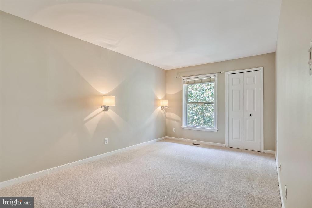 2107 N ROLFE STREET Unit: D