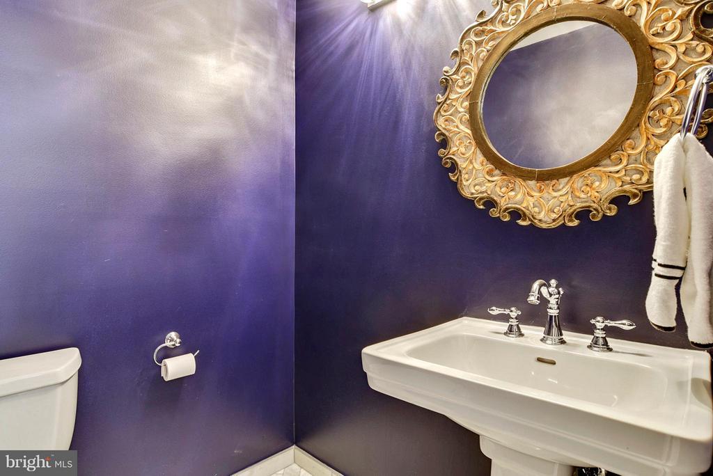 2107 N ROLFE STREET Unit: D