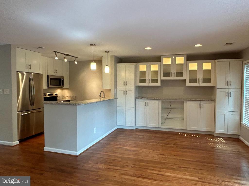 2107 N ROLFE STREET Unit: D