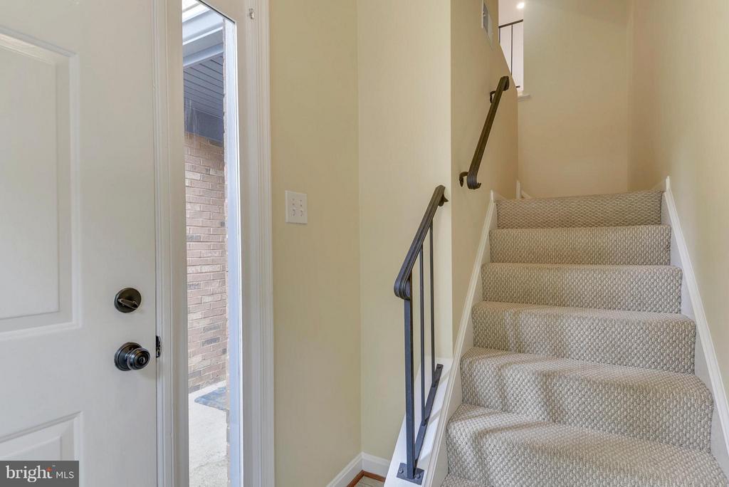 2107 N ROLFE STREET Unit: D