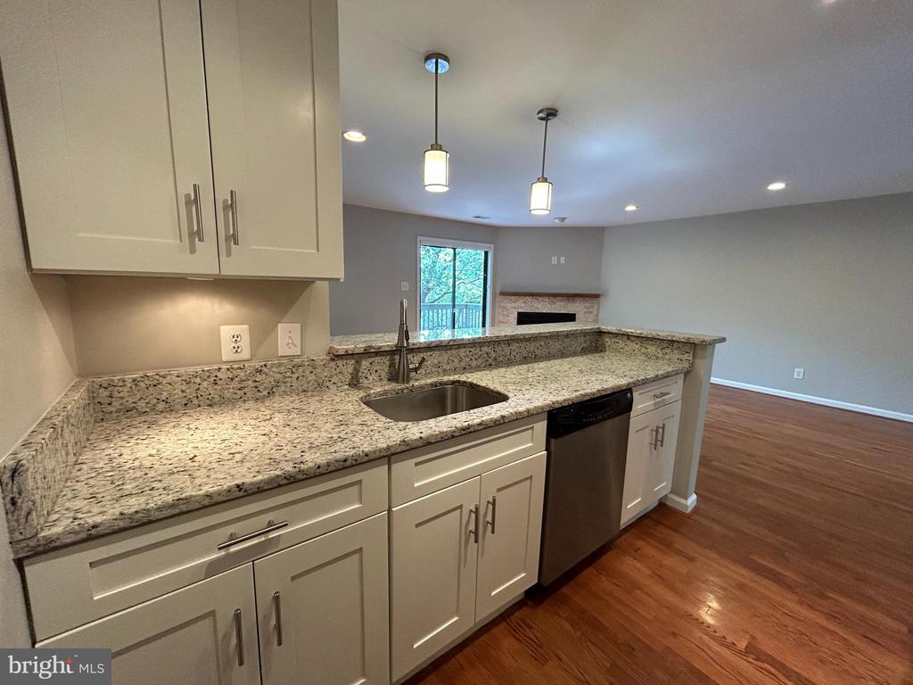 2107 N ROLFE STREET Unit: D