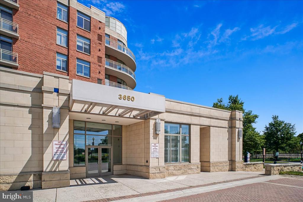 3650 S GLEBE ROAD Unit: 157
