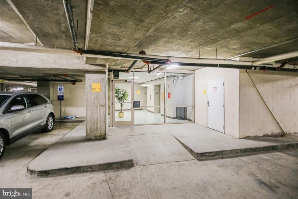 3650 S GLEBE ROAD Unit: 157
