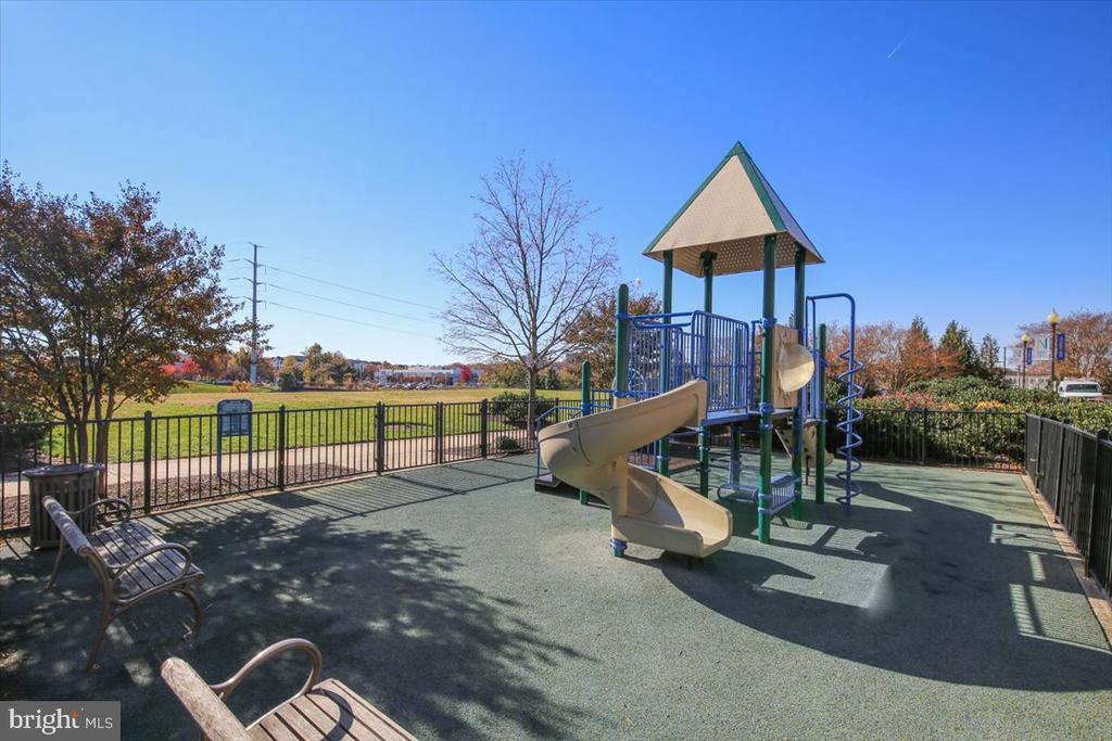 3650 S GLEBE ROAD Unit: 157