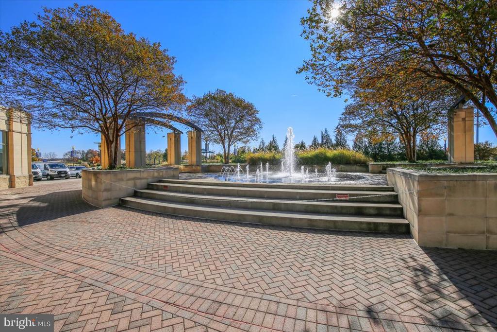3650 S GLEBE ROAD Unit: 157