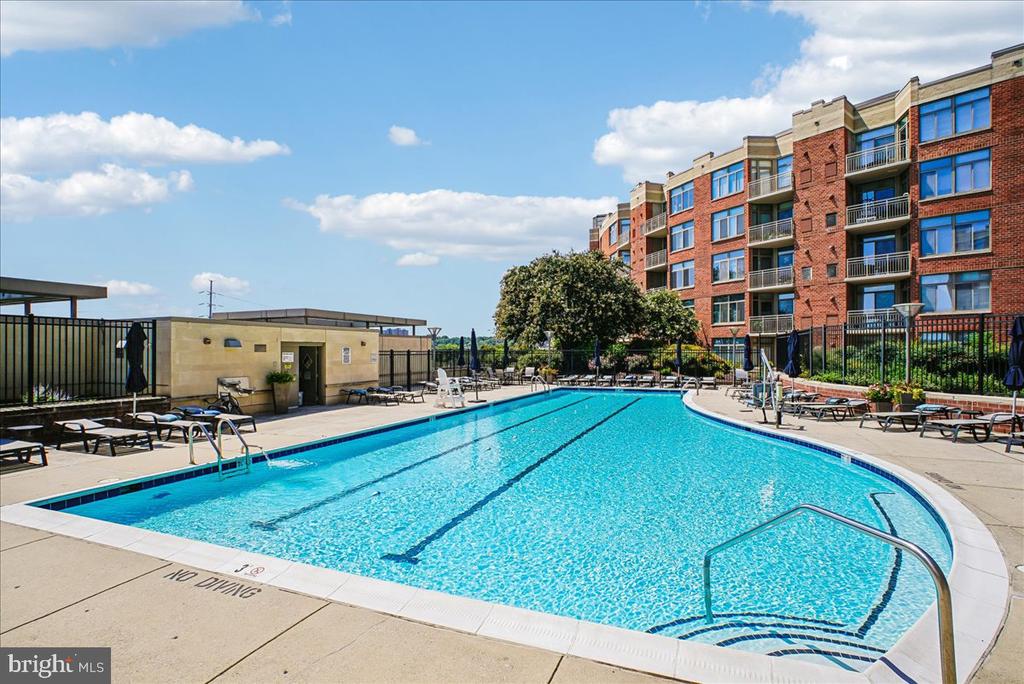 3650 S GLEBE ROAD Unit: 157