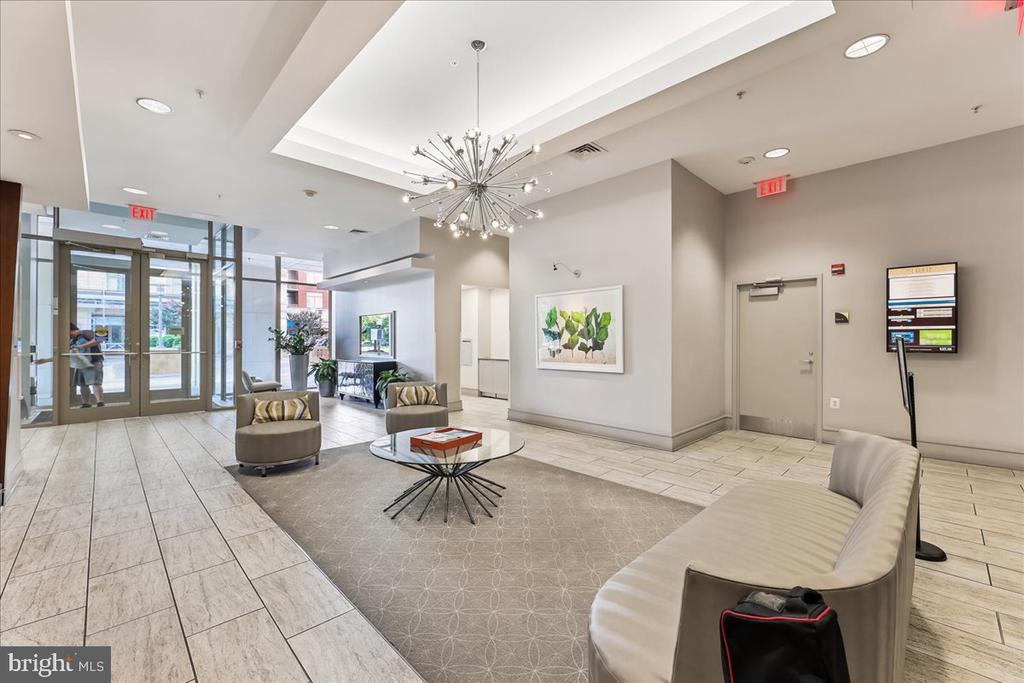 3650 S GLEBE ROAD Unit: 157