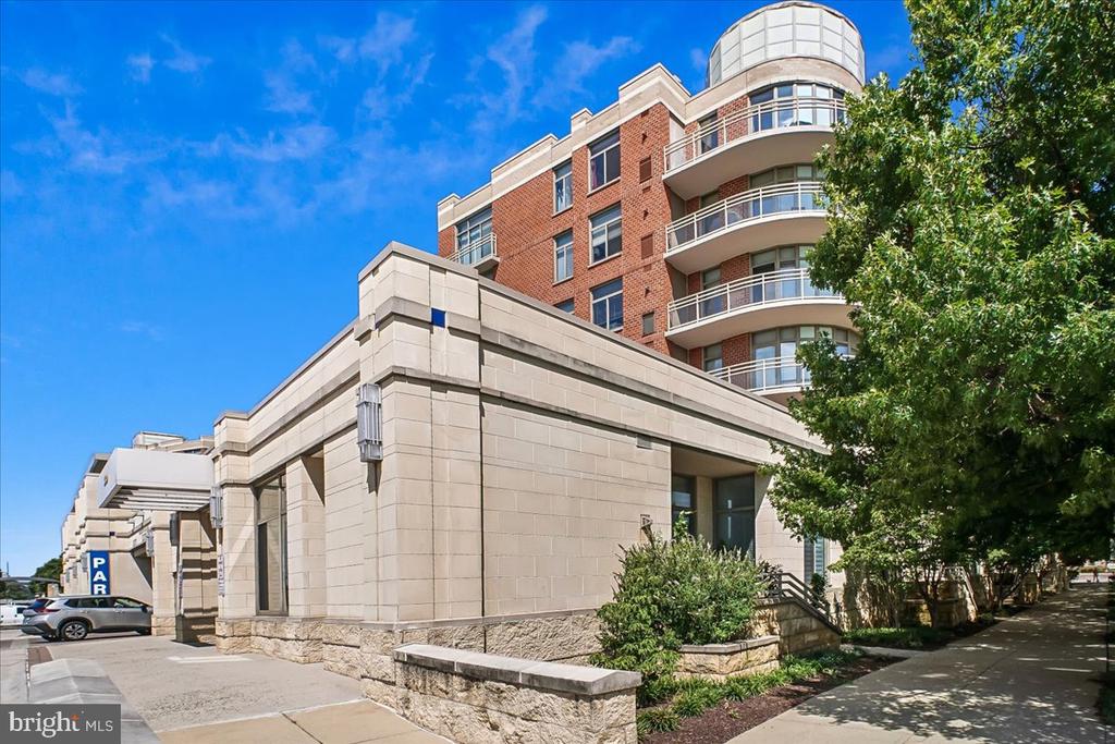 3650 S GLEBE ROAD Unit: 157