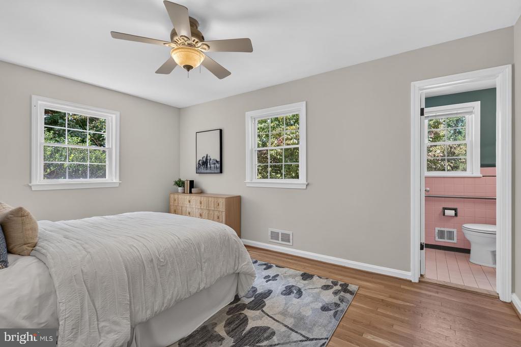 5117 WILLIAMSBURG BOULEVARD