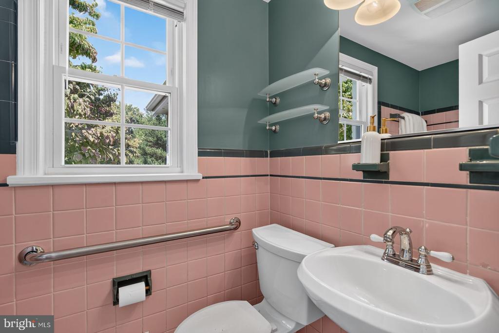 5117 WILLIAMSBURG BOULEVARD
