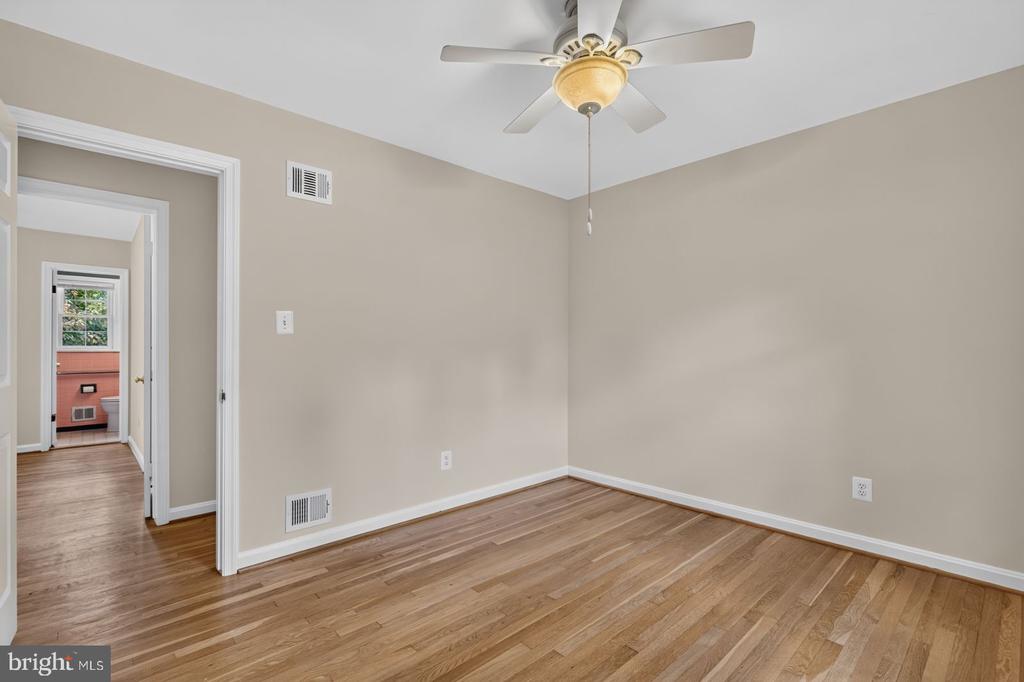 5117 WILLIAMSBURG BOULEVARD
