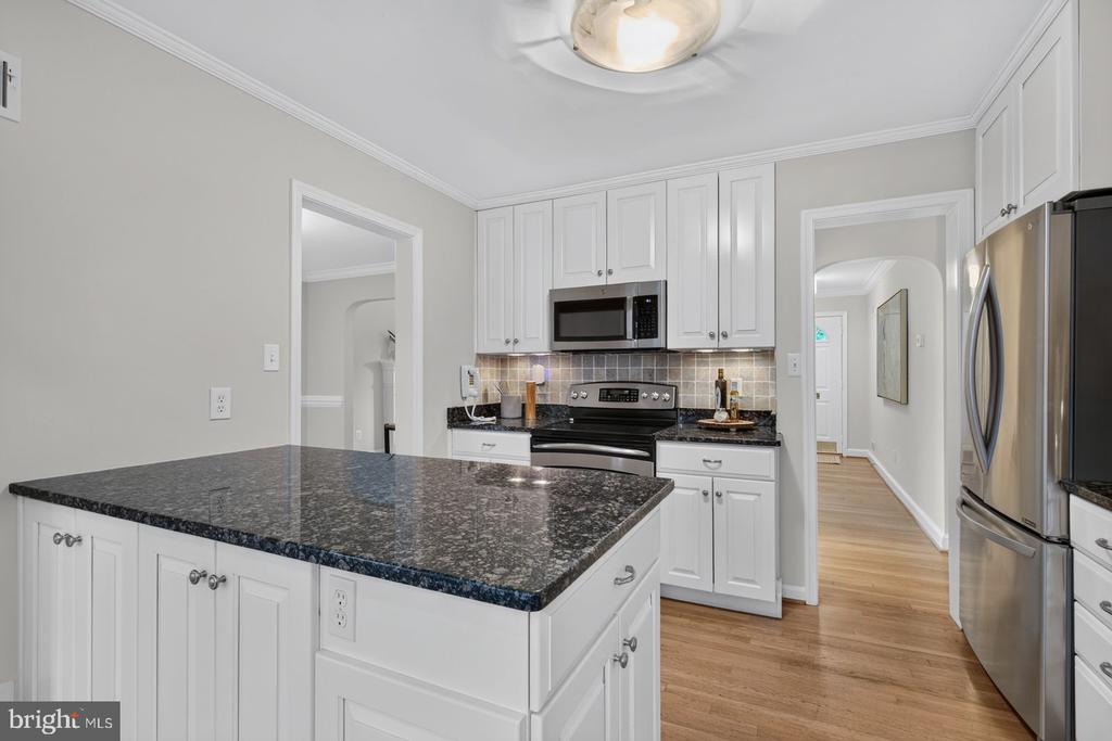 5117 WILLIAMSBURG BOULEVARD