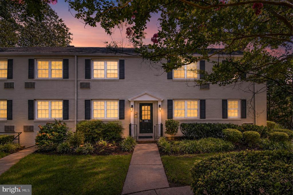 105 N GEORGE MASON DRIVE Unit: 1053