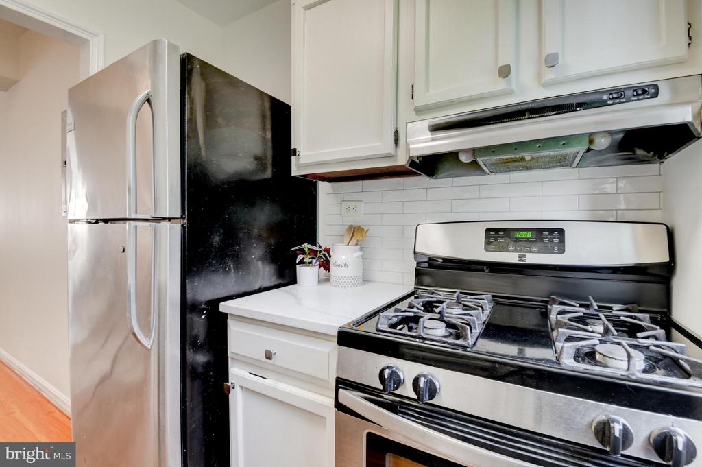 105 N GEORGE MASON DRIVE Unit: 1053