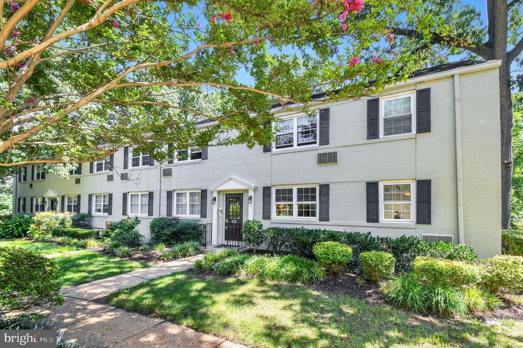 105 N GEORGE MASON DRIVE Unit: 1053